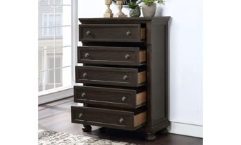 Chest with 5 drawers from Avalon Furniture in a dark brown has the look and feel of a traditional bedroom keeping it looking timeless.