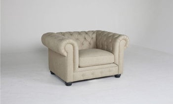 Traditional chesterfield sofa in a crisp linen fabric.