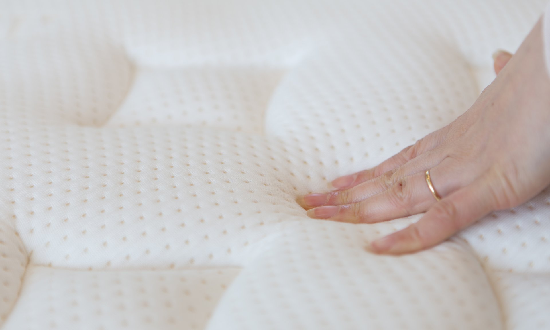From plush, medium or firm choose the mattress comfort you like best.